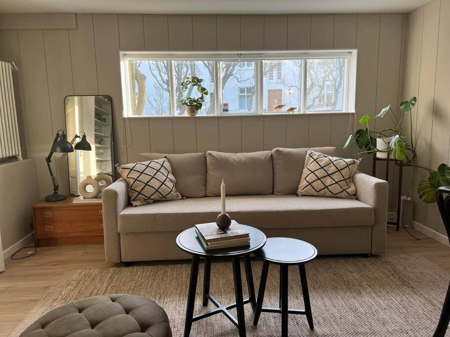 New Cozy Bohemian Dowtown Reykjavik Apartment Bagian luar foto