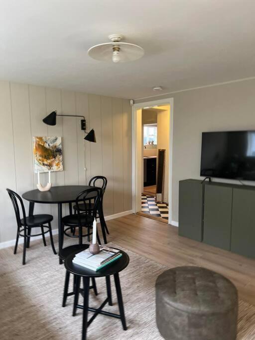 New Cozy Bohemian Dowtown Reykjavik Apartment Bagian luar foto